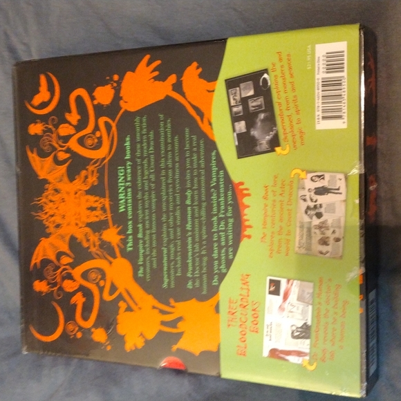 The Creepy Collection 3 book set brand new in shrink wrap - Picture 2 of 4